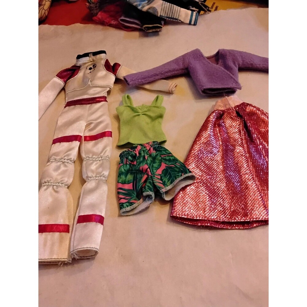 Barbie:  VINTAGE 99% Complete MISS ASTRONAUT Outfit!